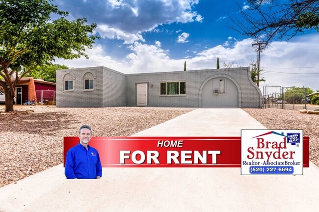 Building Photo - Charming Corner Lot Property Features 3 Bedrooms, 2 Baths, Central A/C!