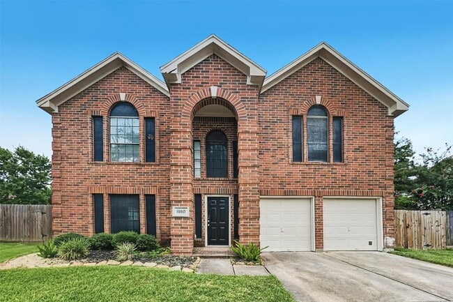 Building Photo - 10917 Spruce Dr S