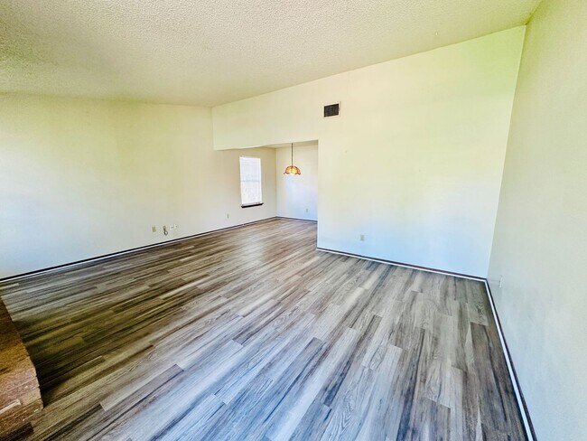 Photo - T068 DUNDE Unidad A