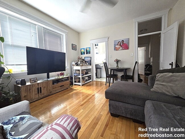 Photo - 164 Strathmore Rd Unidad 25
