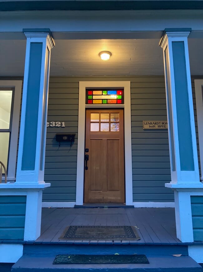 Photo - 2321 Kulshan St