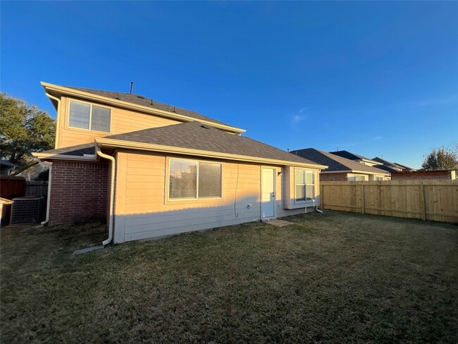 Building Photo - 5535 Bear Paw Cir