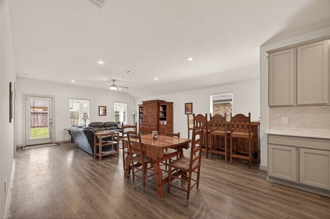 Photo - 1119 Kinder Sky Ln