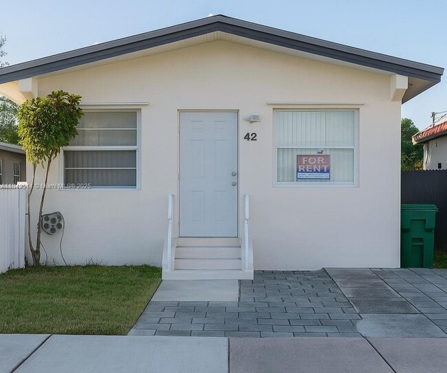 Building Photo - 42 NW 32nd Ave Unit 42 Rental