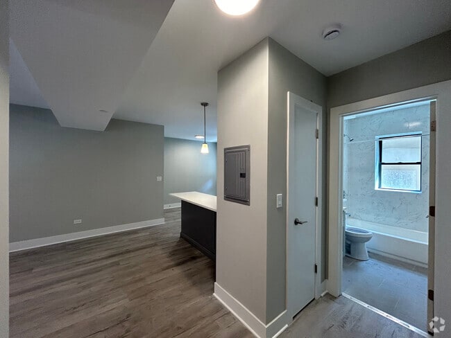 Building Photo - 1131 Oak Ave Rental
