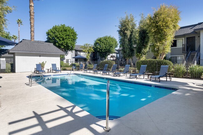 Riverwalk Landing Apartment Homes