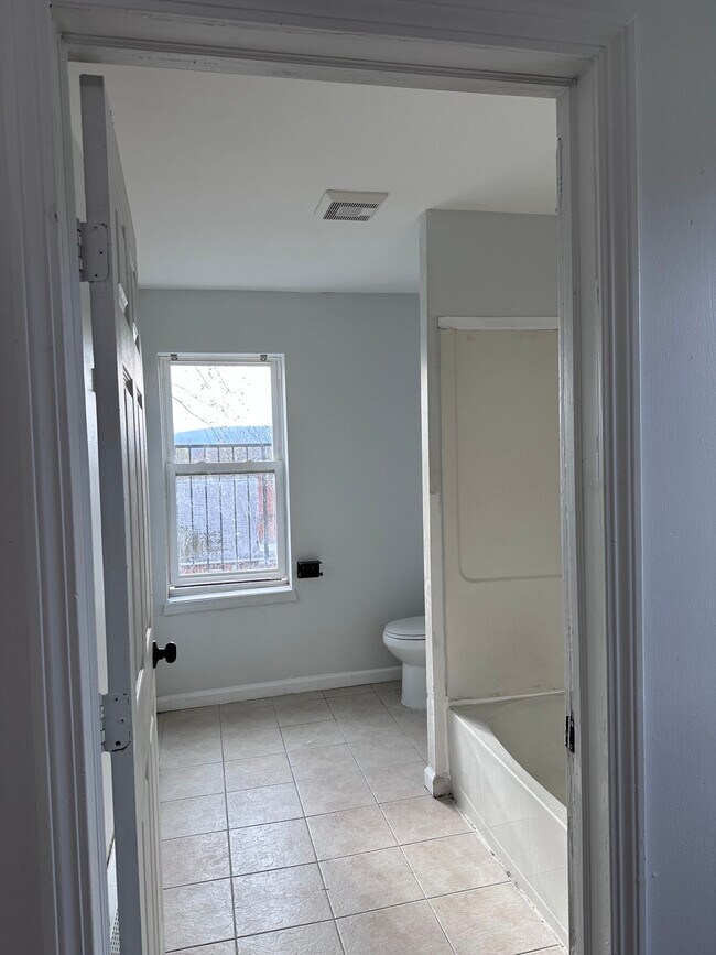 Photo - 78 N Clinton St Unit 3