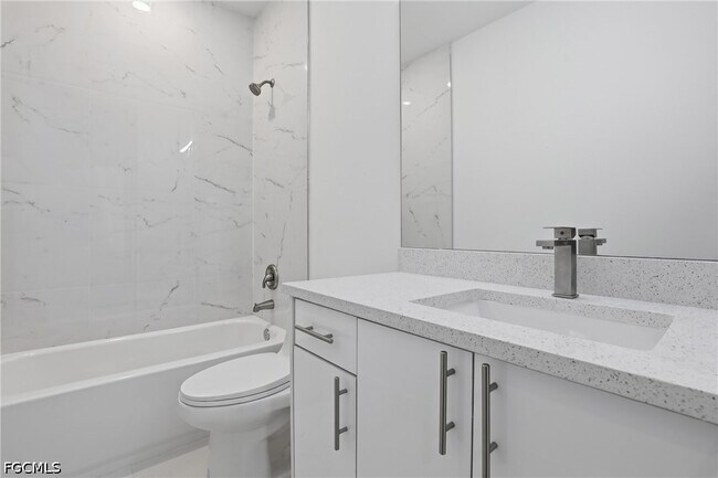 Photo - 4719 28th St SW