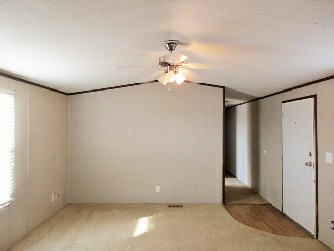 Photo - 3 bedroom 2 bath in Hydro, OK 73048