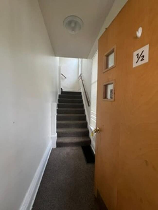 224 Carroll St Unit 224 1/2