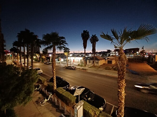 Balcony View NW Night - 608 S 3rd St Unit 1A