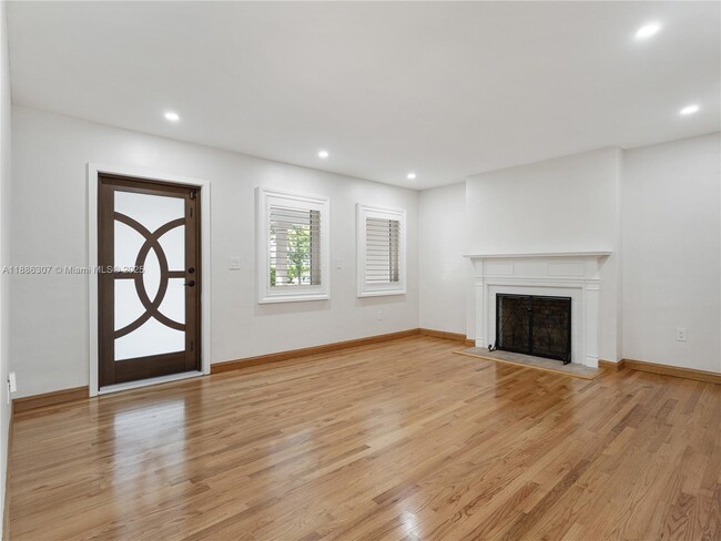 Photo - 741 Palermo Ave