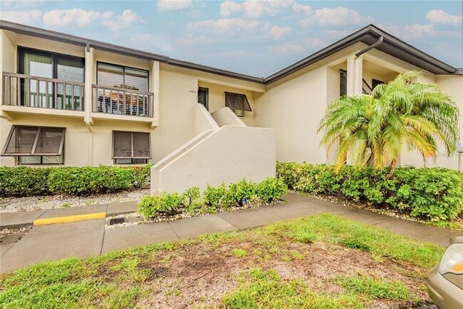 Building Photo - 4582 Longwater Chase Unit 62