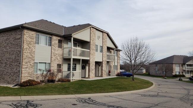 Lake Ridge Condominium