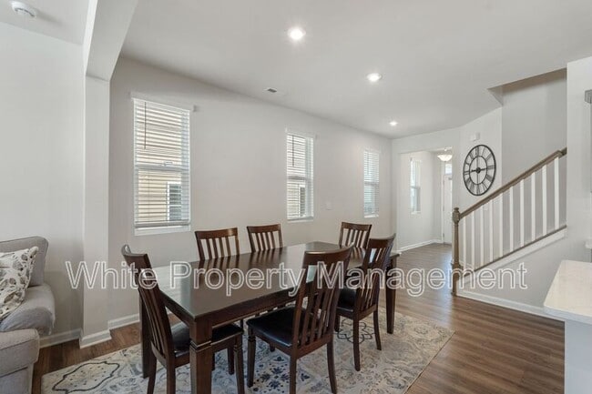 Photo - 4743 Darcey Wy