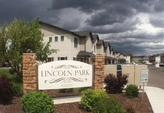 Building Photo - THIS IS A LEASE TAKEOVER - PLEASE CONTACT THE CURRENT TENANT, DESIREE @ 385-224-4234 - Lincoln Pa...