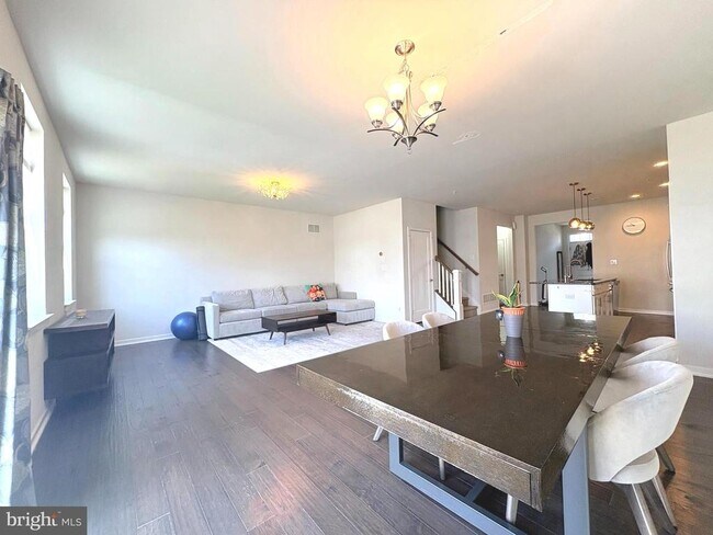 Photo - 113 Wynstone Ct