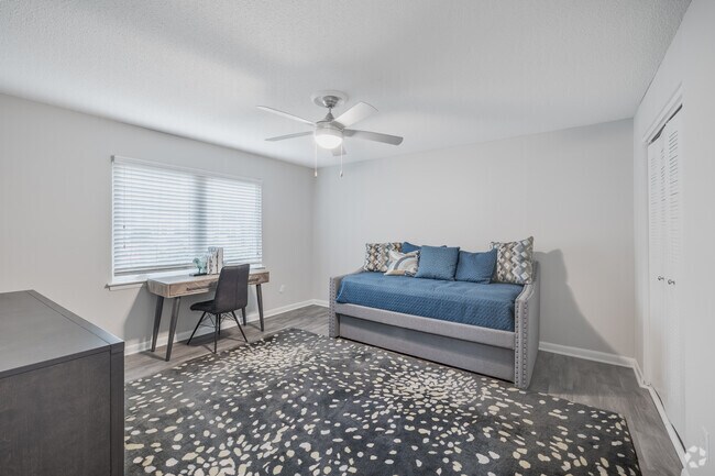 2BR, 2BA - 1,037SF - Secondary Bedroom