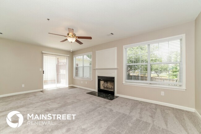 Photo - 3545 Lehigh Way