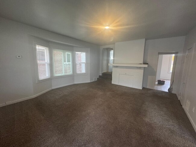 Photo - 149 Farrand Park