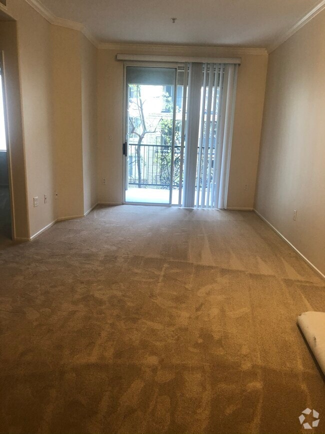 Building Photo - 3329 Watermarke Pl Unit 3329 Rental
