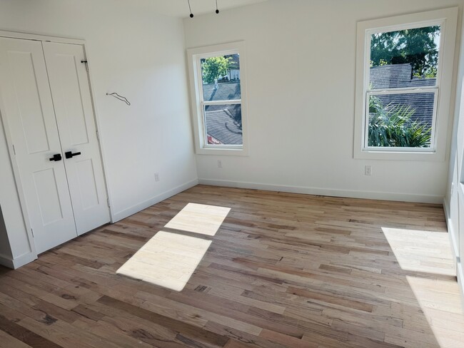 Photo - 1235 W Gray St Unit 4