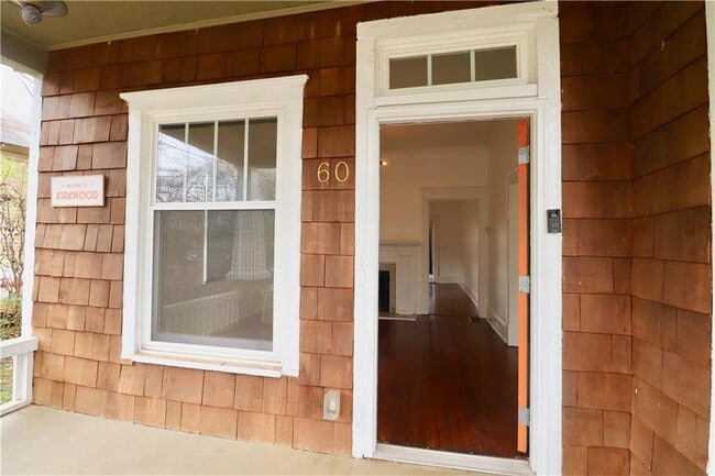 Photo - 60 Clifton St SE