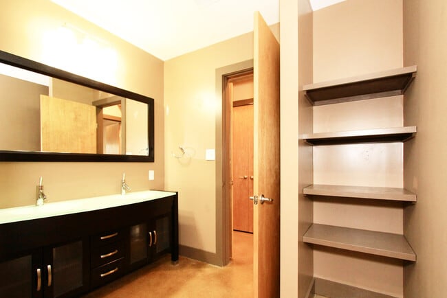 Photo - 713 S Central St Unit 104