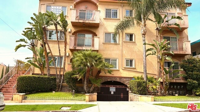 Building Photo - 421 E Santa Anita Ave Unit 303