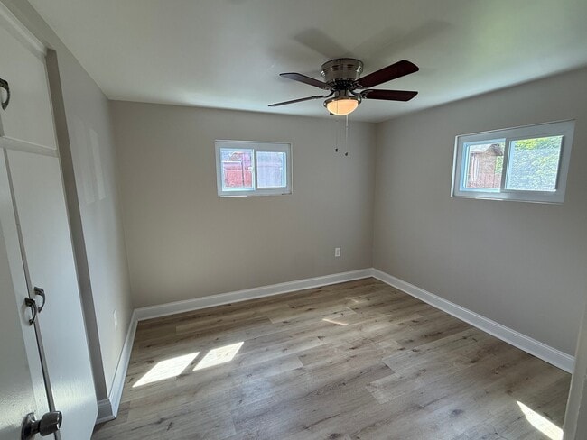 Photo - 733 Memory Ln