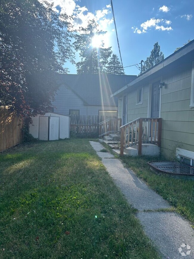 Building Photo - 1103 Cooper St Unit B Rental