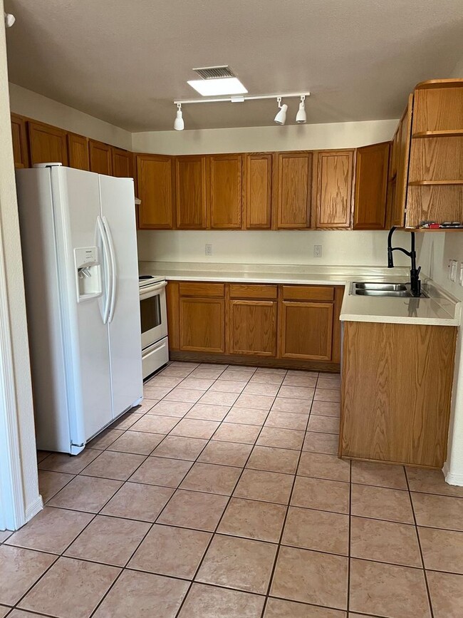 Photo - 3 Bedroom 2 bath with solar and electric car plug in