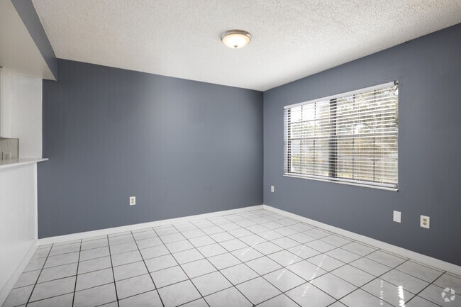 2BR, 2BA - 1,088SF - Dining Room