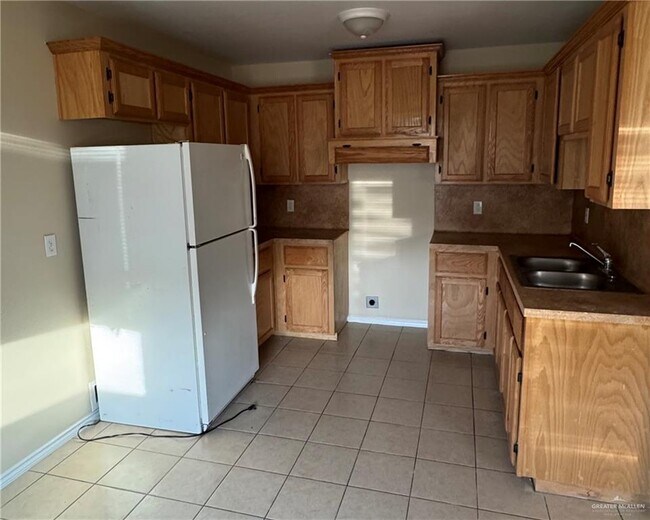 Photo - 8 Red Ants Dr