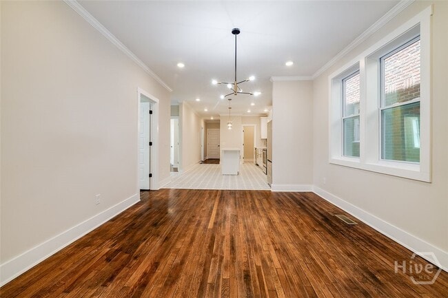 Photo - 905 E Park Ave