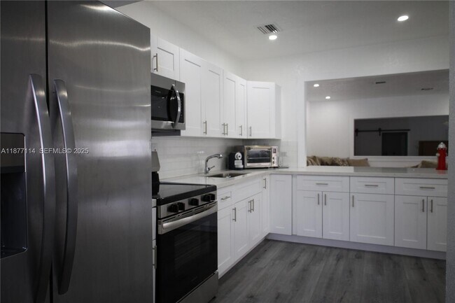 Photo - 181 NE 121st St