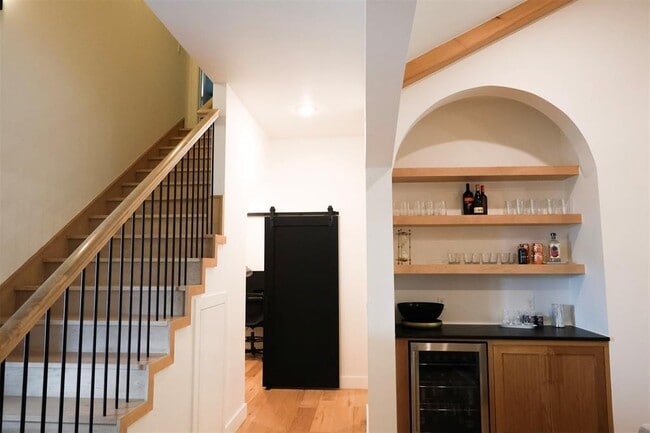 Photo - 2117 Aminas Wy