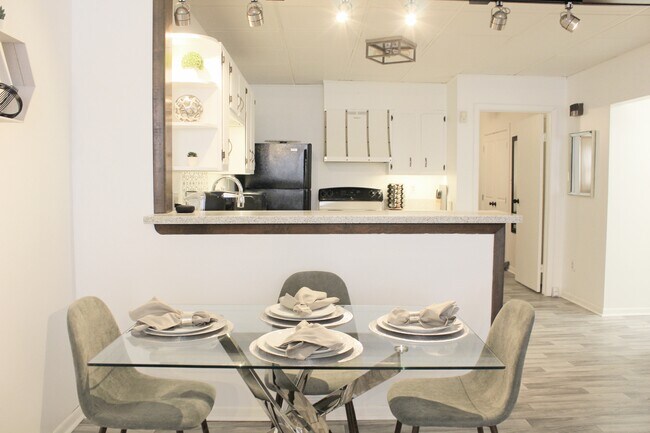 Photo - 4620 Liberty Ave Unit 1