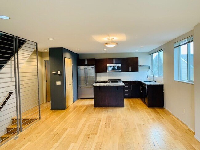 Photo - West Seattle Townhouse