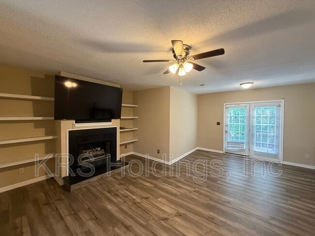 Photo - 940 Allendale Dr