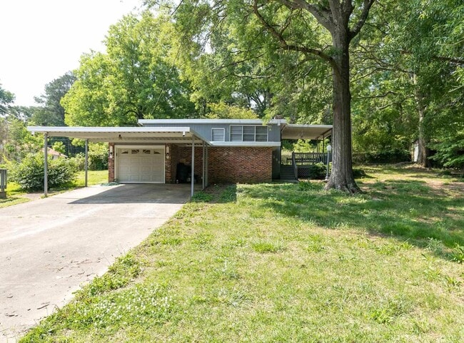 Photo - 3290 Pike Ave
