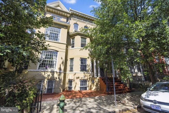 Building Photo - 1747 Church St NW Unit 4 Rental