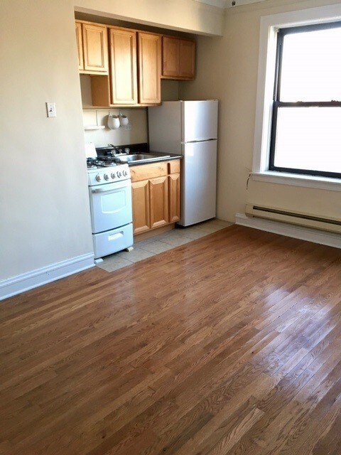 4546 N Damen Ave Unit 314