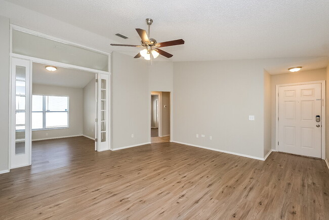 Photo - 8749 Morrison Oaks Ct