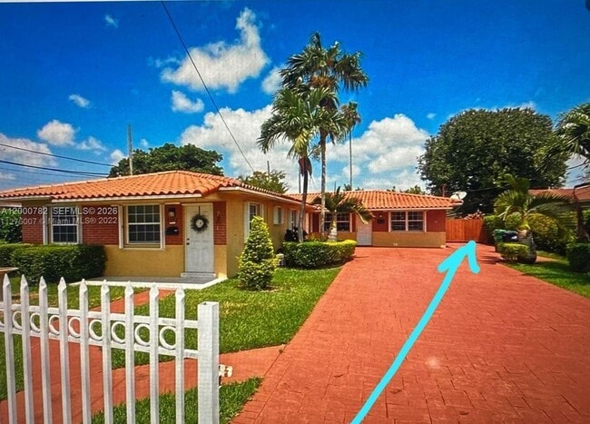 Building Photo - 7175 SW 23rd St Unit 3