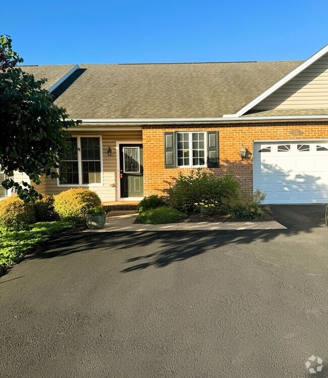Building Photo - Comfortable One Level  Living Rental