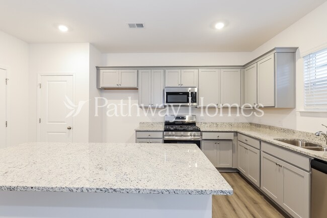 Photo - 1200 Arnhem Dr