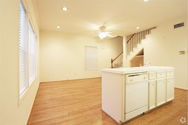 Building Photo - 4219 University Blvd Unit A Rental