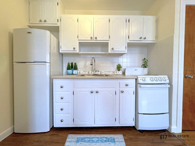 Photo - 172 N Beacon St