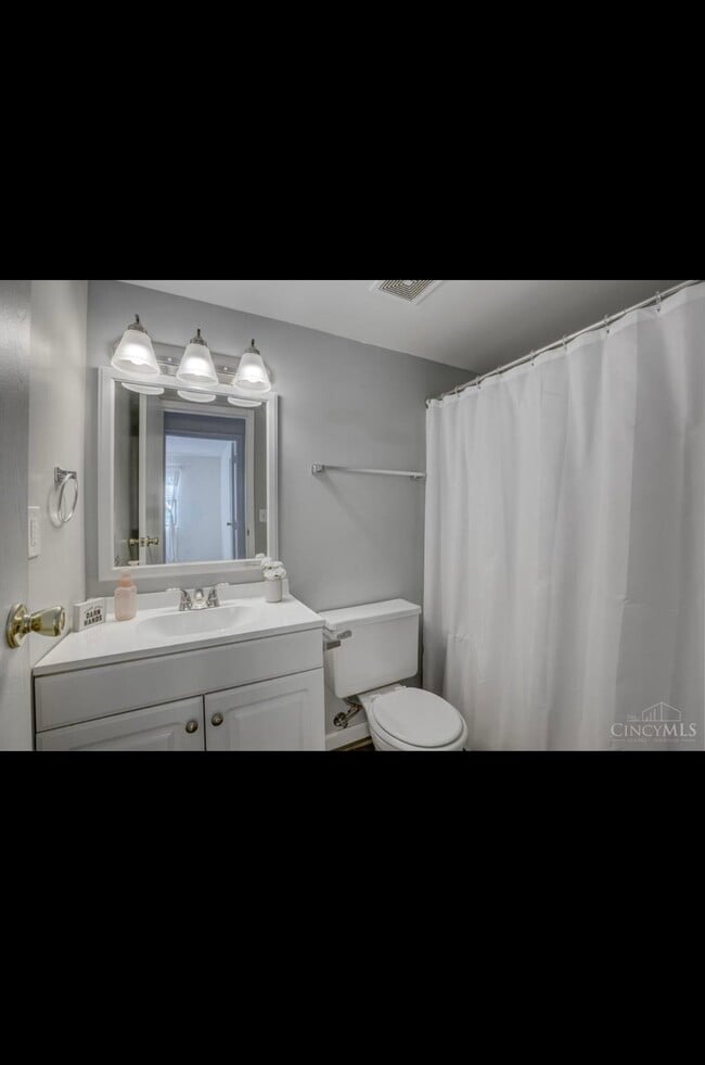 Photo - 3921 Mack Rd